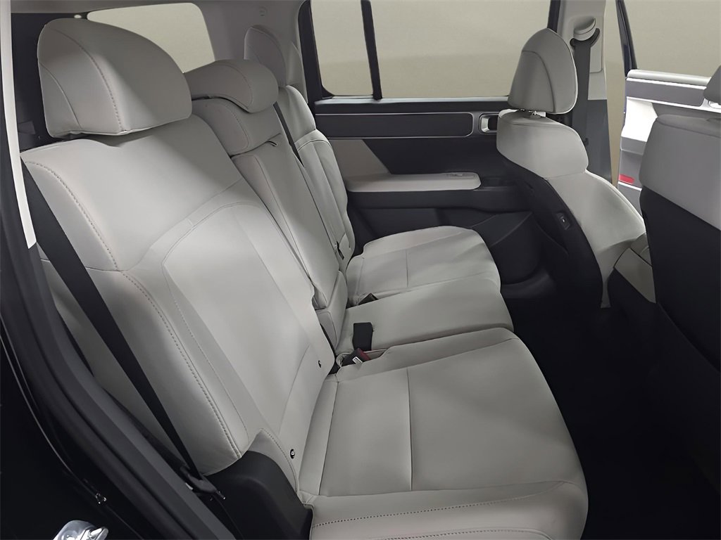 New 2026 Hyundai Santa Fe SE image 18