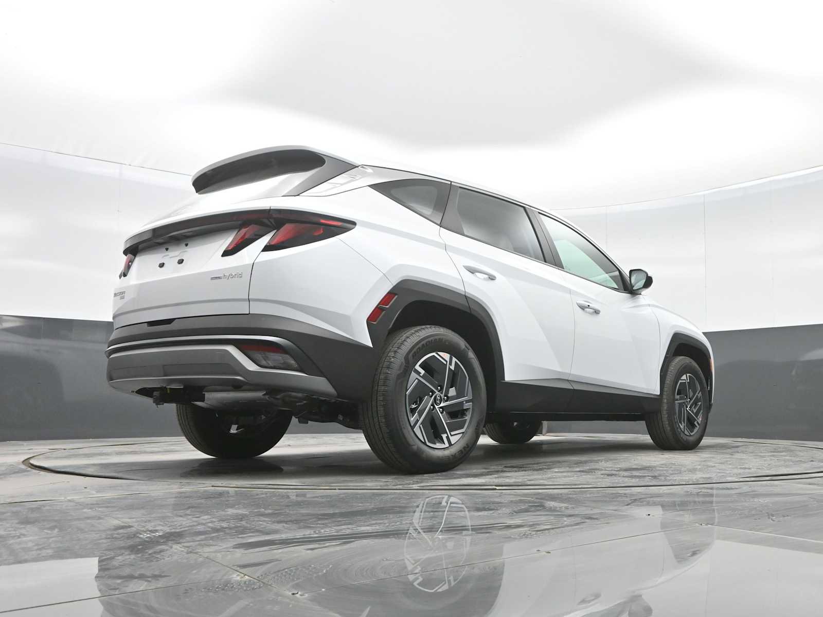 New 2026 Hyundai Tucson Blue SE w/ Tow & Go Package image 35