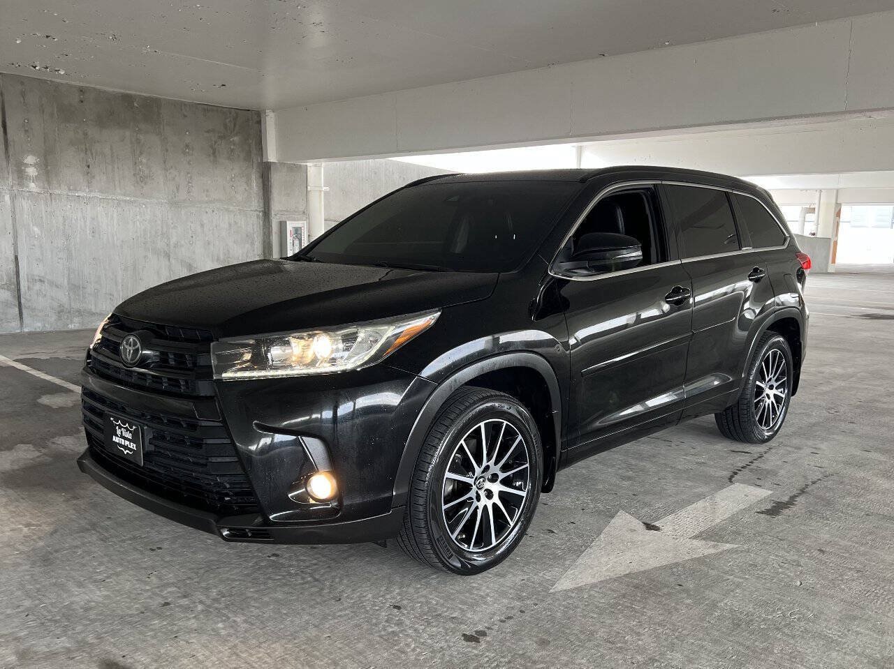Used 2018 Toyota Highlander SE w/ Protection Package #3 AWD/4WD image 14