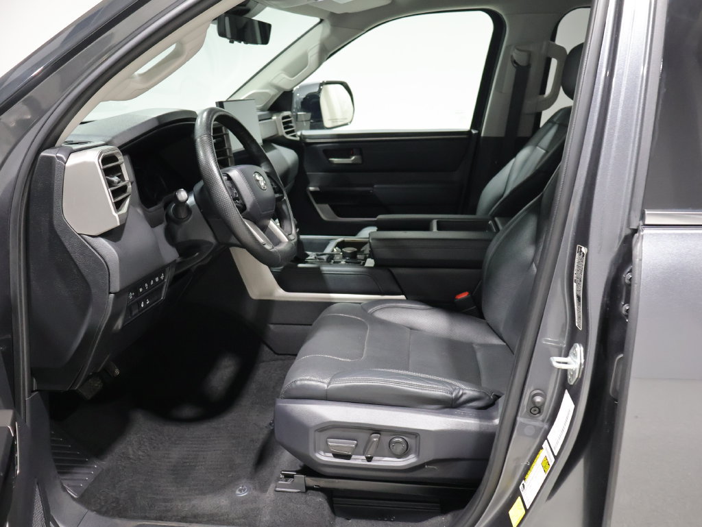 Used 2023 Toyota Tundra Limited AWD/4WD image 11