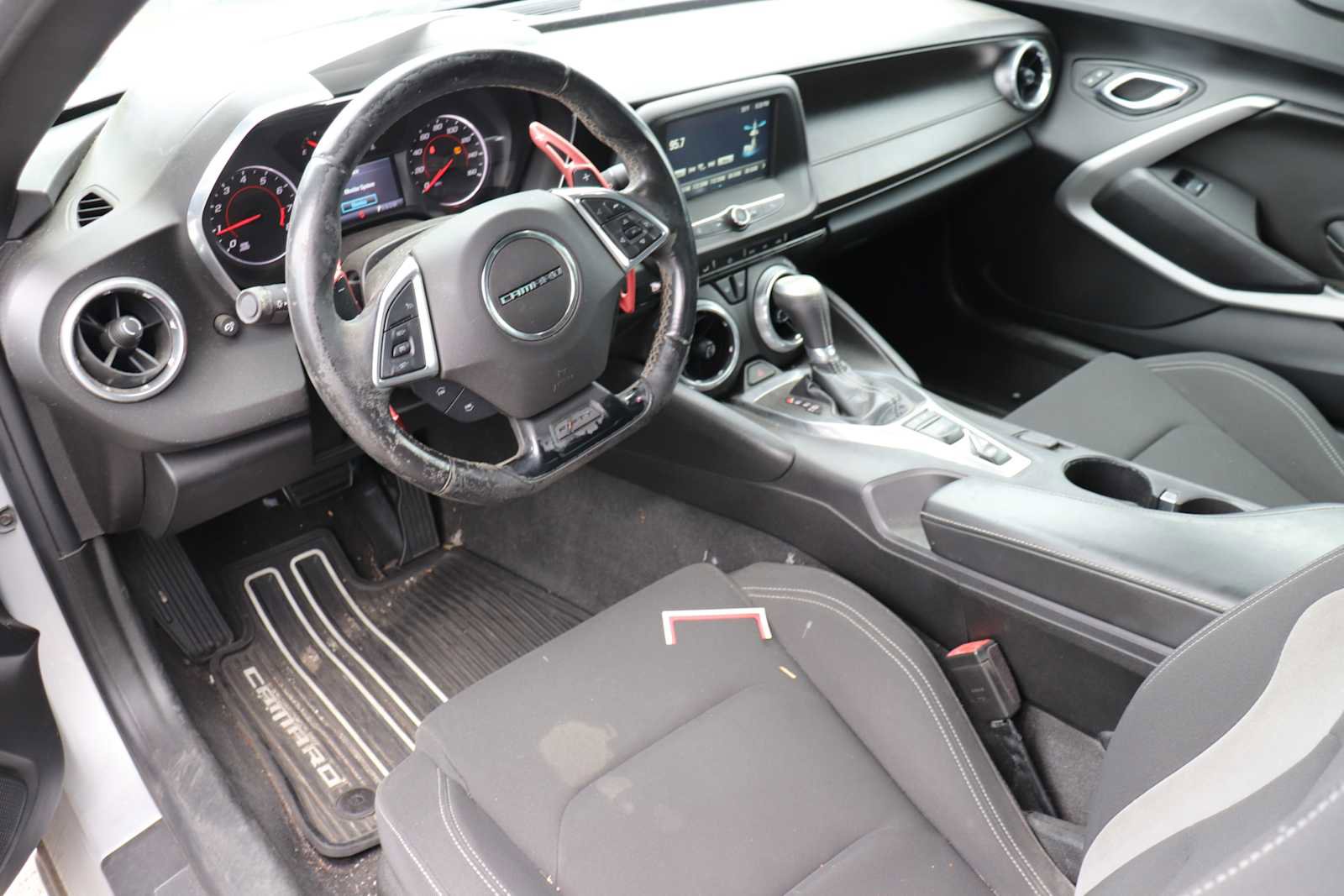 Used 2017 Chevrolet Camaro LT RWD image 10