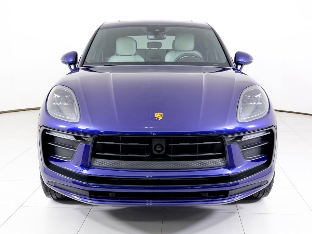 Certified 2024 Porsche Macan image 40