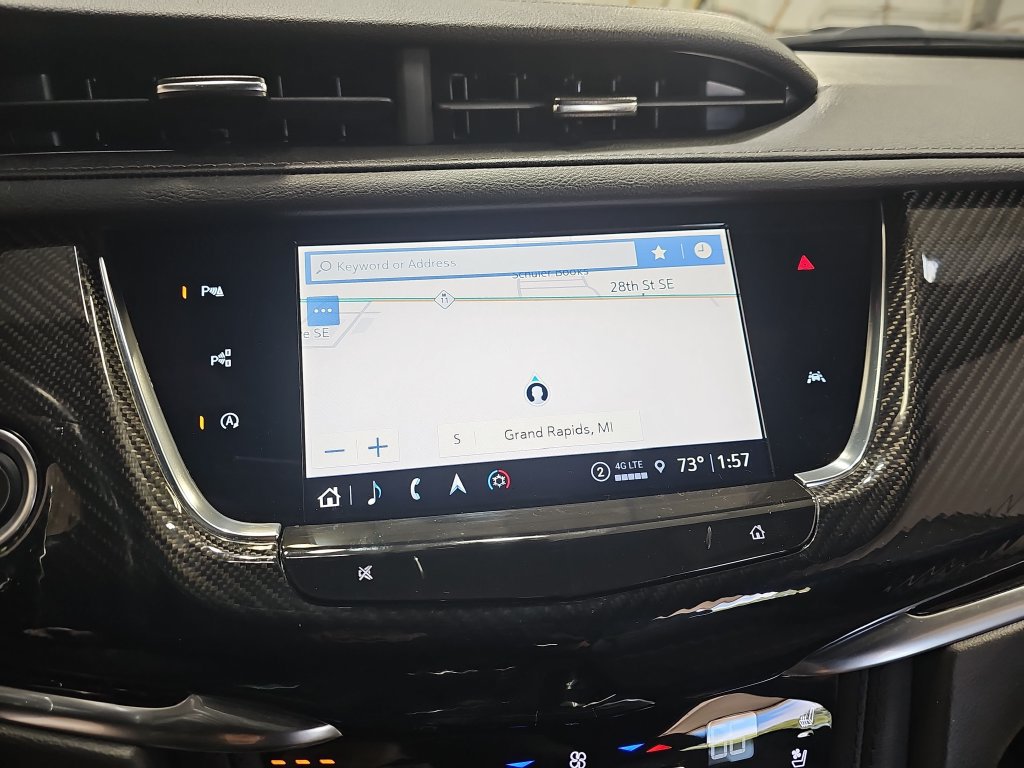 Used 2024 Cadillac XT6 Sport w/ Technology Package AWD/4WD image 30