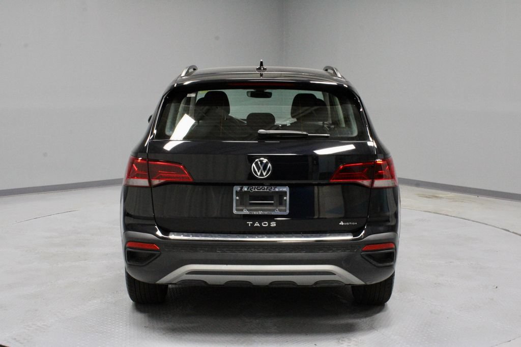 Used 2023 Volkswagen Taos S w/ Driver Assistance Package AWD/4WD image 9