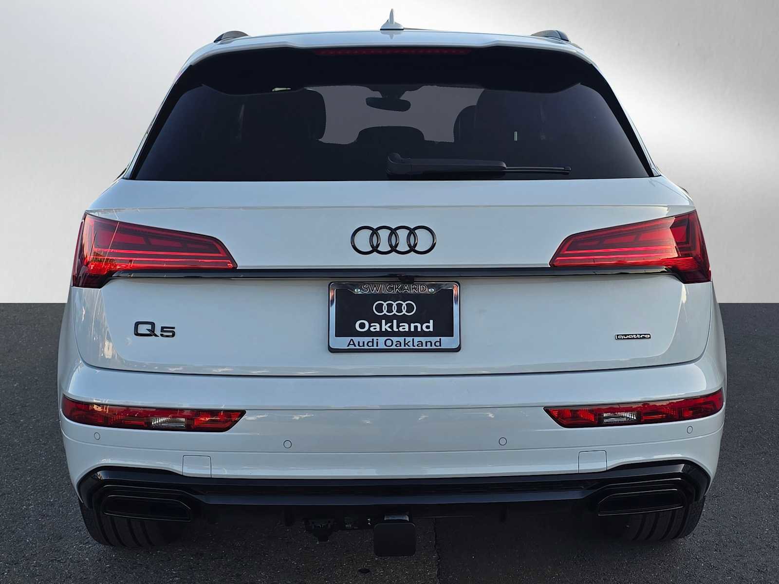 Certified 2025 Audi Q5 e Premium Plus w/ Premium Plus Package image 4