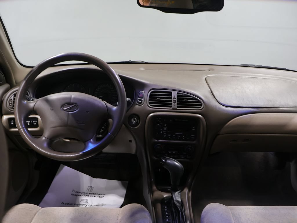 Used 2000 Oldsmobile Intrigue GL FWD image 17