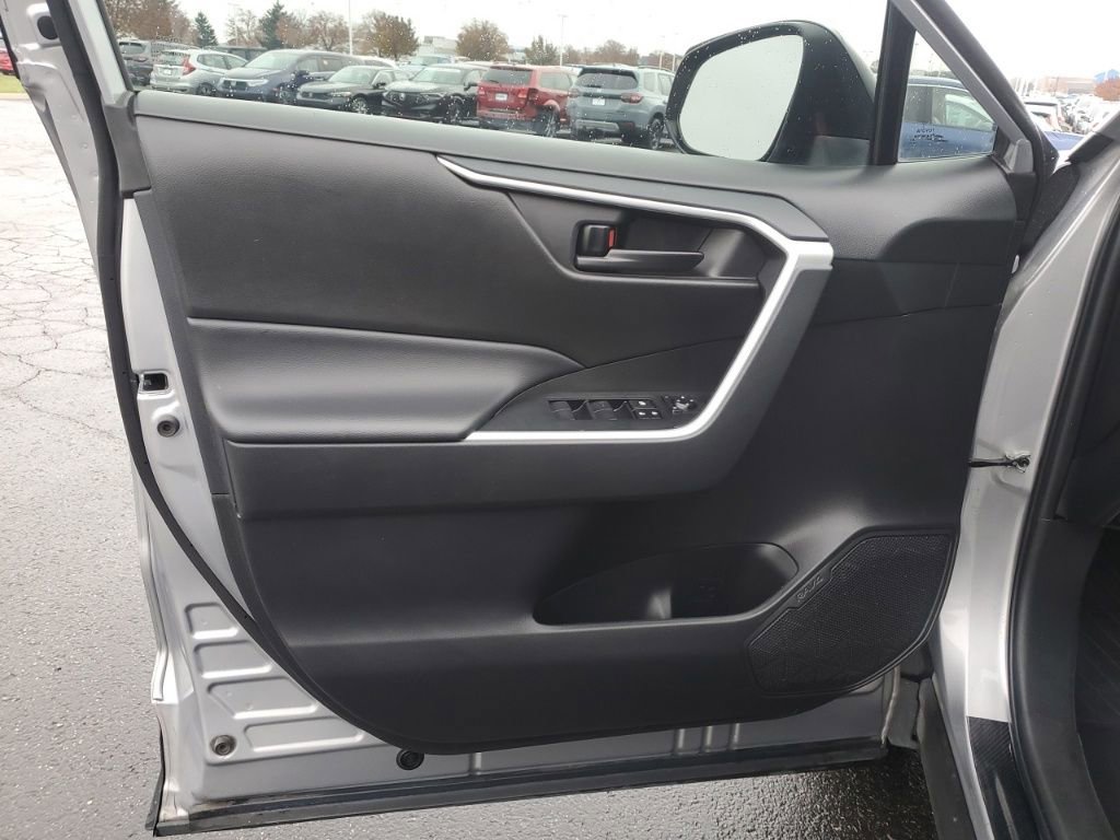 Used 2023 Toyota RAV4 LE image 23