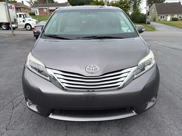 Used 2015 Toyota Sienna Limited Premium w/ Four Season Floor Mat Package AWD/4WD image 3