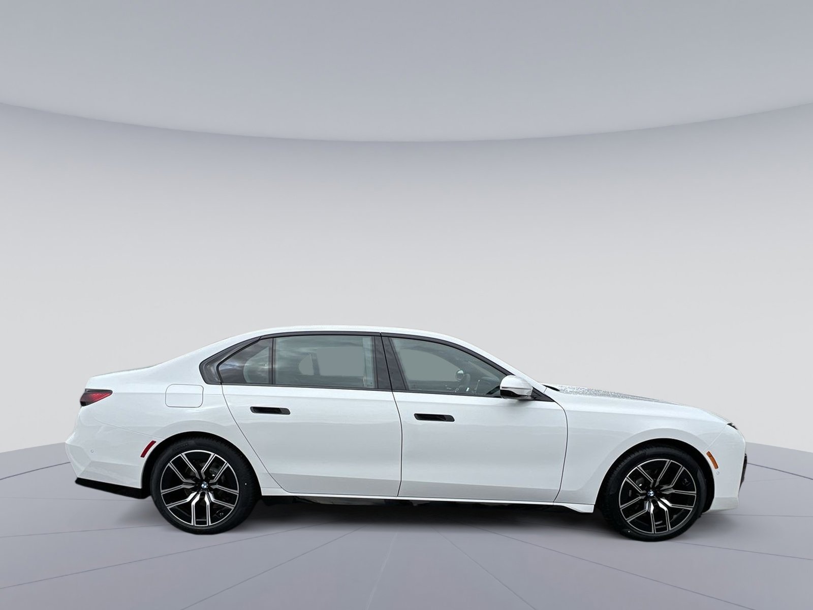 New 2026 BMW 740i xDrive w/ Premium Package AWD/4WD image 6