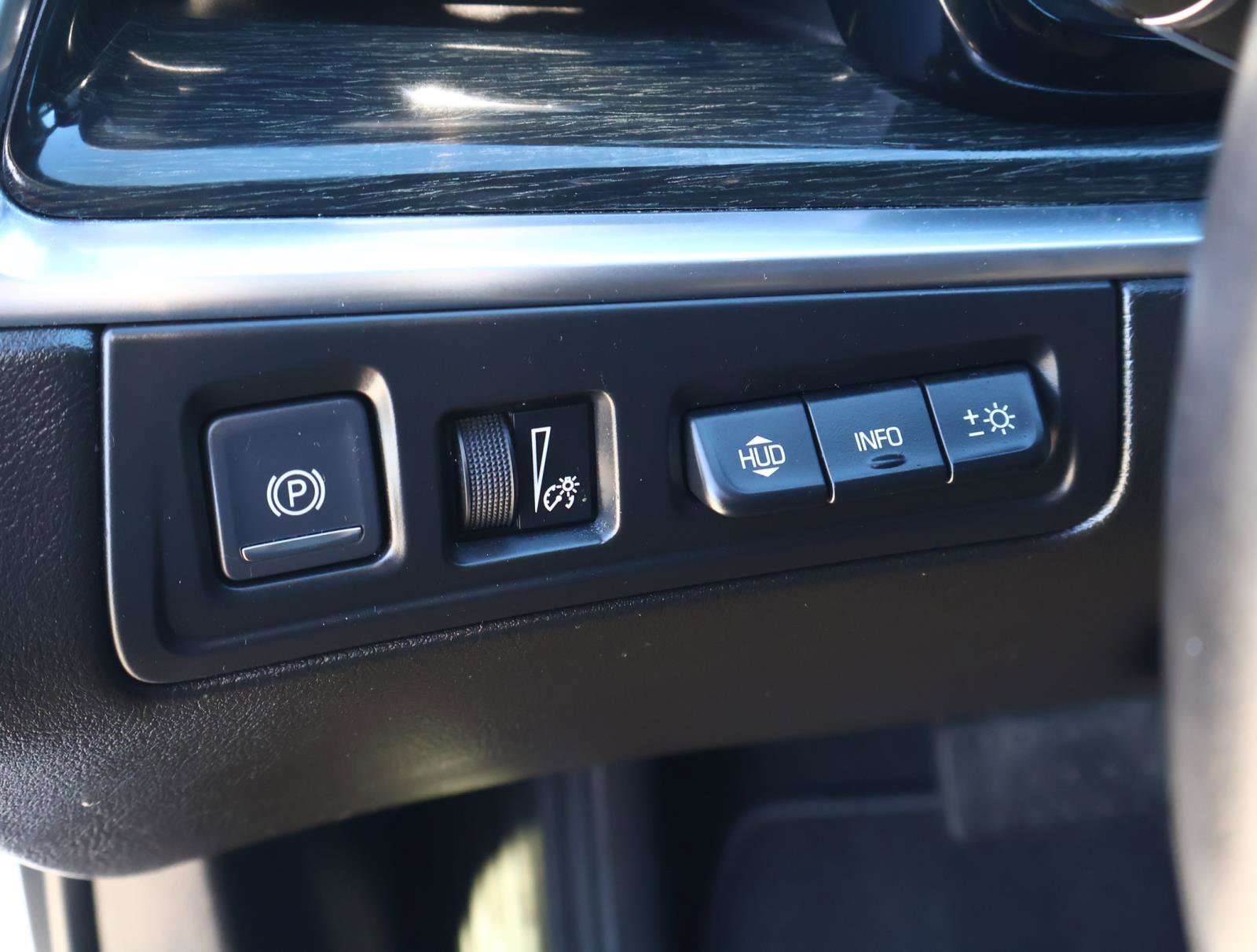 Certified 2022 Cadillac XT5 Premium Luxury w/ Technology Package image 28