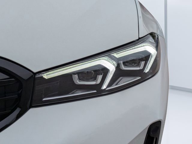 Used 2024 BMW M340i w/ Premium Package image 9