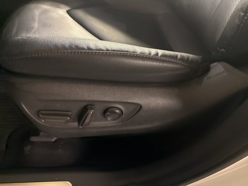 Used 2024 Toyota Grand Highlander Limited image 13