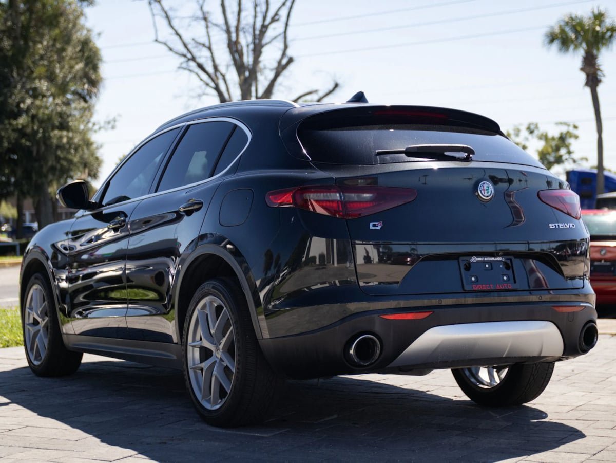 Used 2018 Alfa Romeo Stelvio Ti AWD/4WD image 7