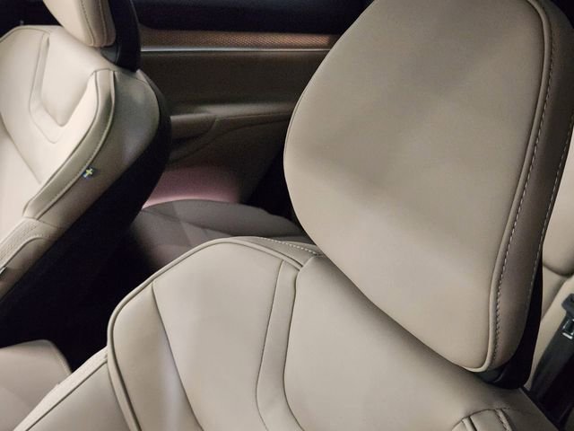 New 2025 Volvo EX90 Ultra w/ Protection Package Premier AWD/4WD image 15