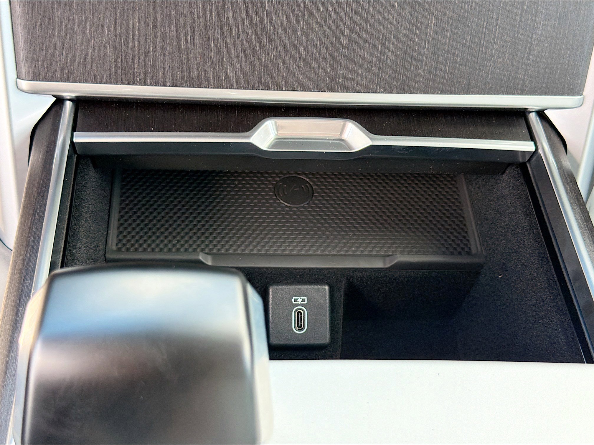 New 2026 Land Rover Range Rover SV image 32