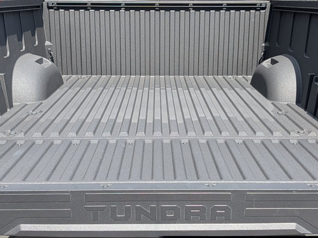 Used 2025 Toyota Tundra Limited AWD/4WD image 16