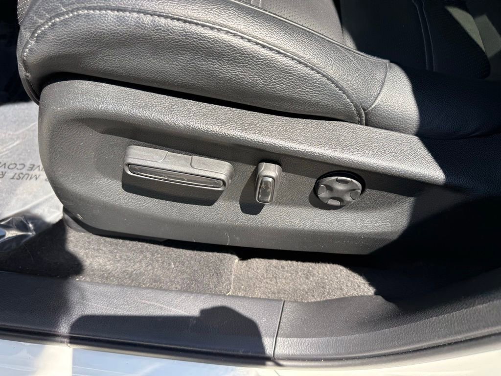 Used 2017 Honda CR-V EX-L image 12