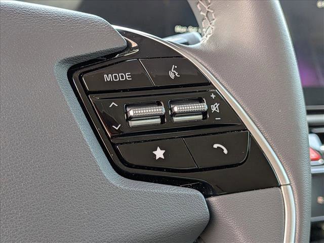 Used 2025 Kia Niro EX FWD image 14