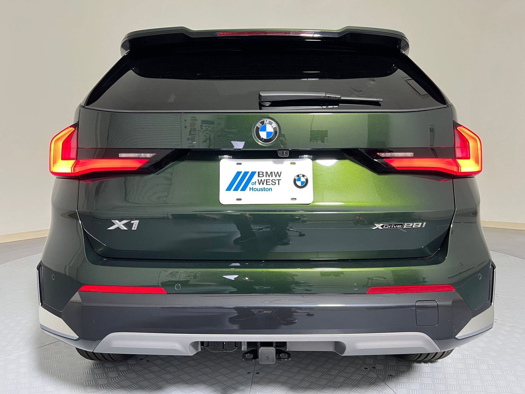 Used 2025 BMW X1 xDrive28i w/ Premium Package AWD/4WD image 10