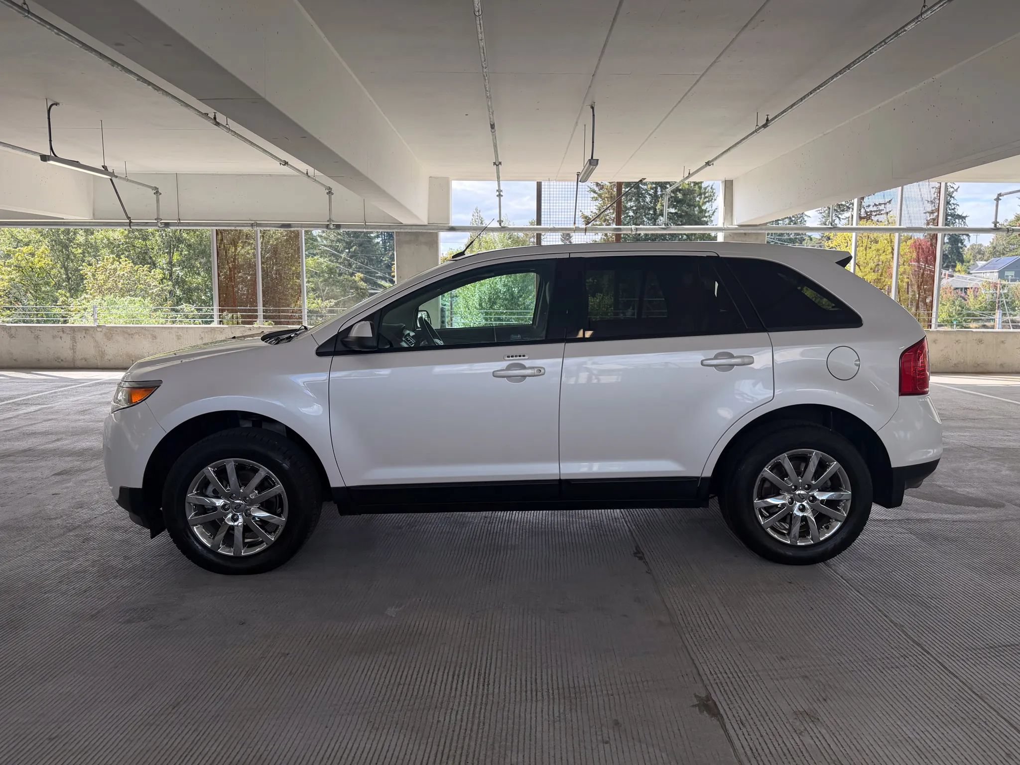 Used 2013 Ford Edge SEL FWD image 8