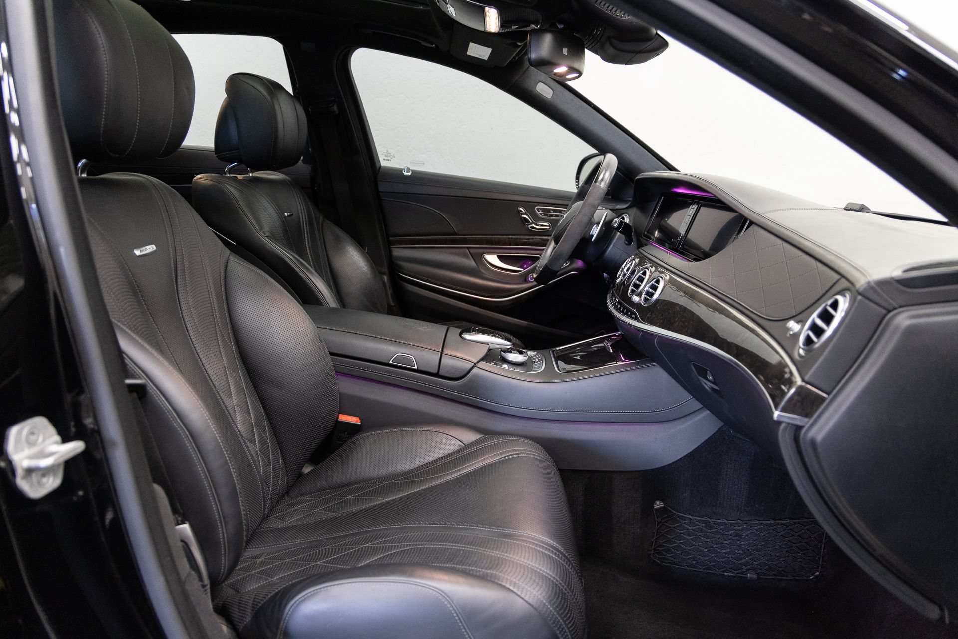 Used 2015 Mercedes-Benz S 63 AMG 4MATIC Sedan w/ Driver Assistance Package image 14