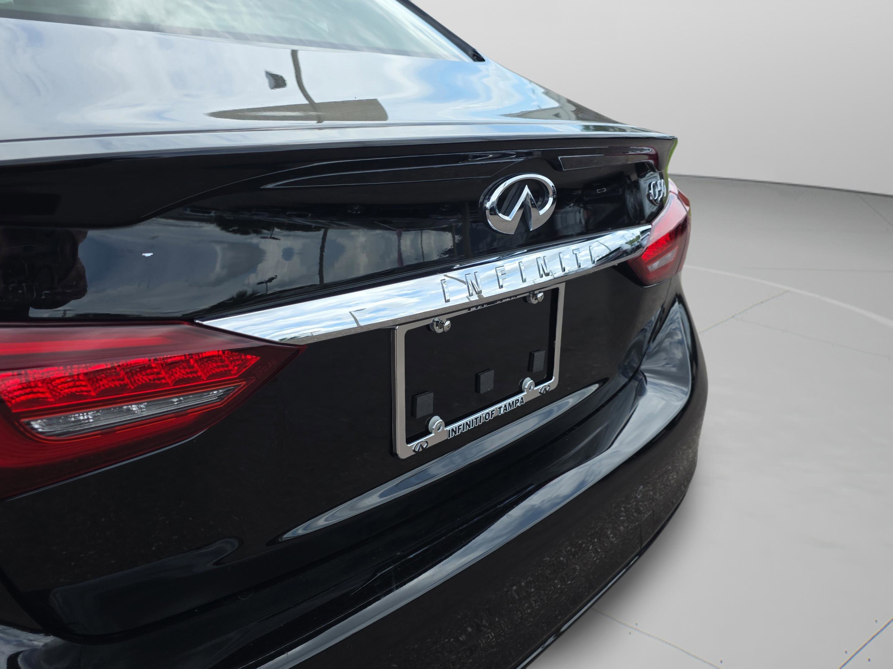 Used 2022 INFINITI Q50 Luxe w/ Cargo Package image 5