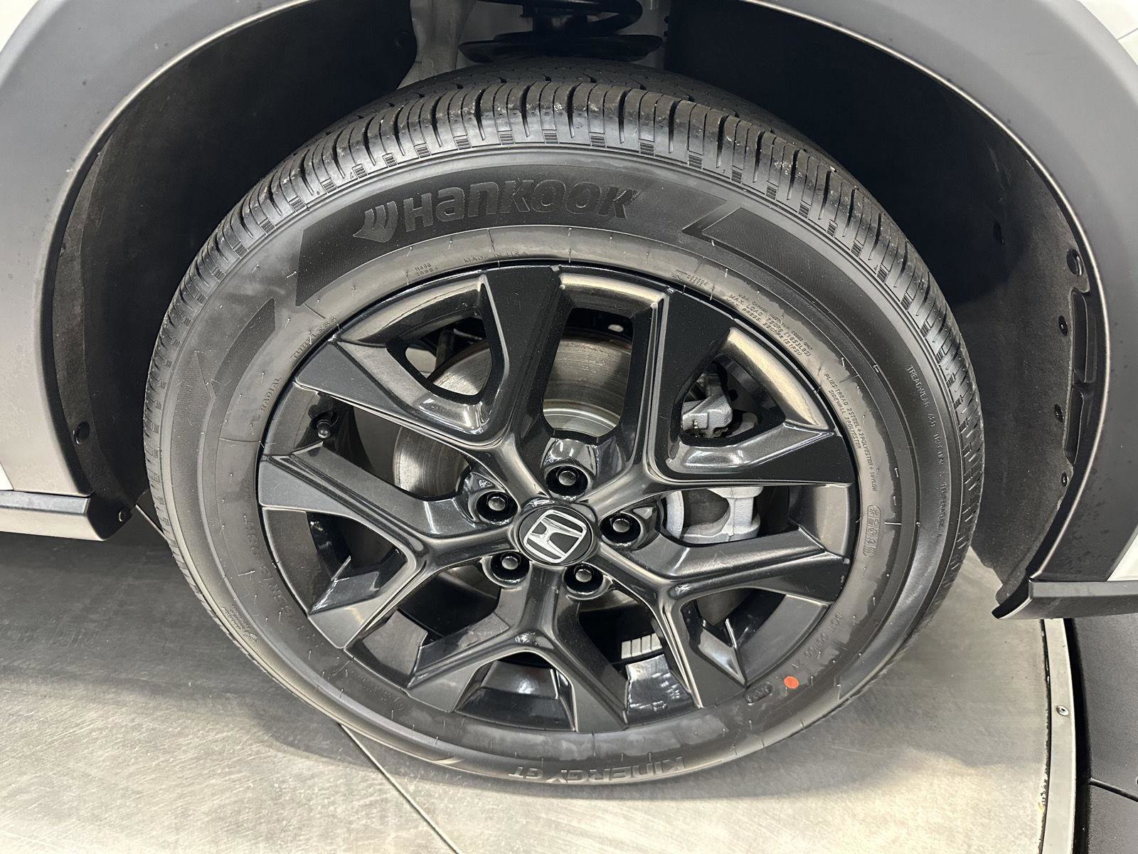 Certified 2025 Honda HR-V Sport image 11