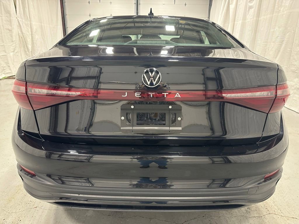 Used 2025 Volkswagen Jetta S image 6