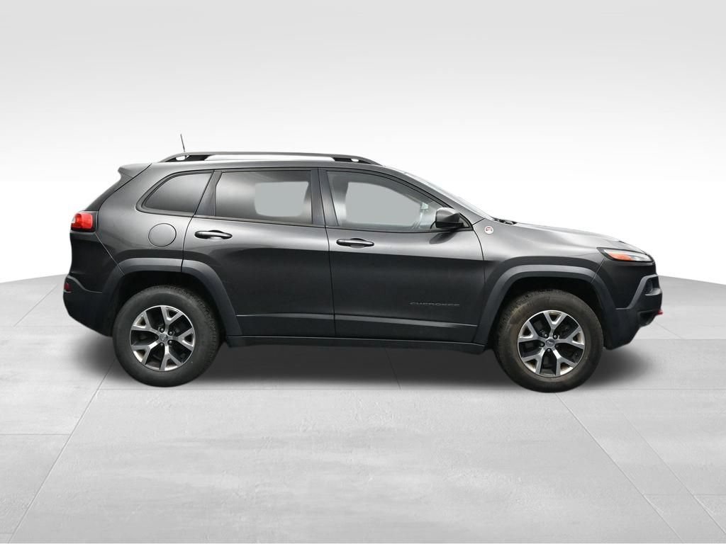 Used 2017 Jeep Cherokee Trailhawk AWD/4WD image 6