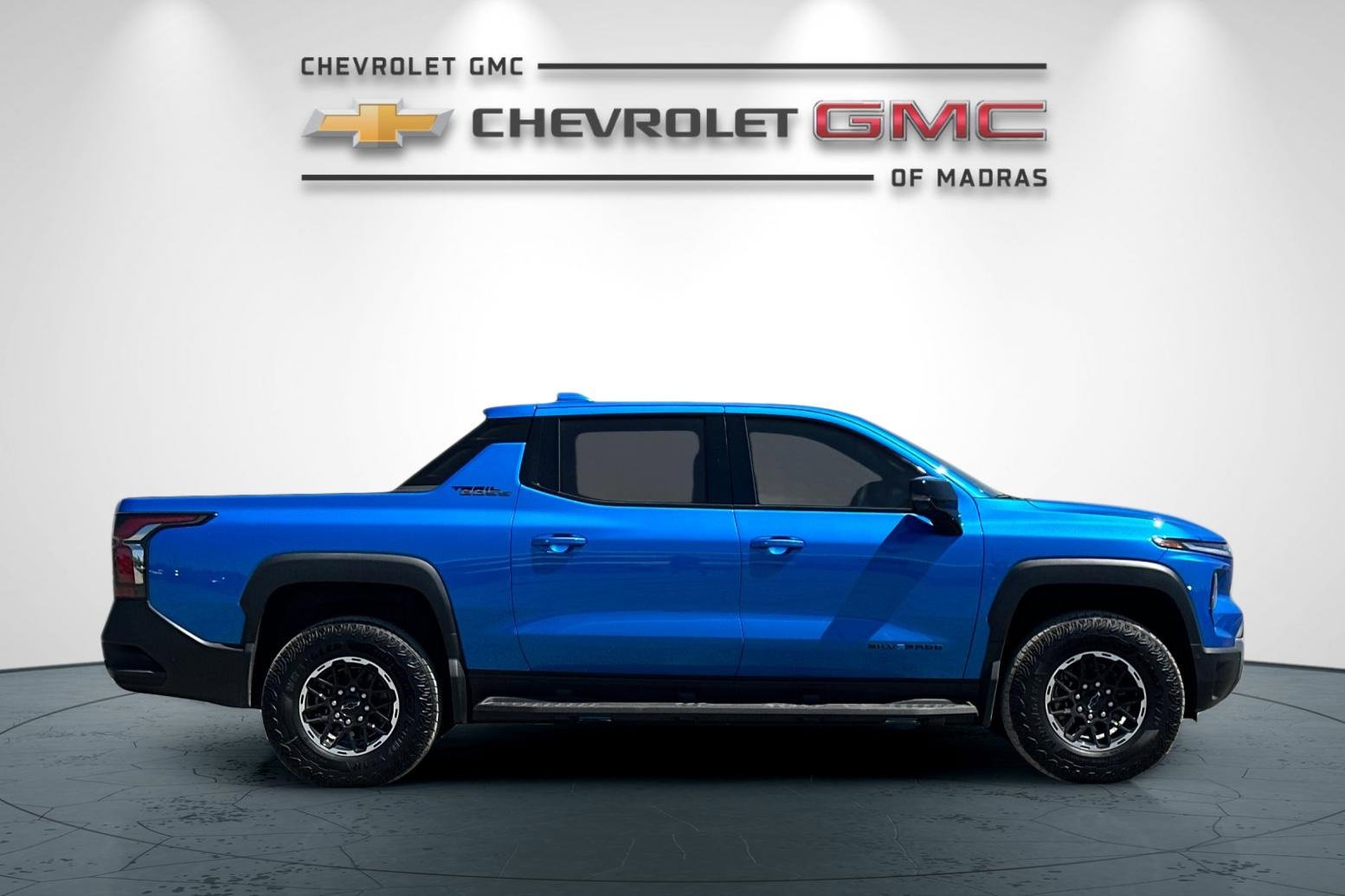 New 2026 Chevrolet Silverado EV Trail Boss image 2