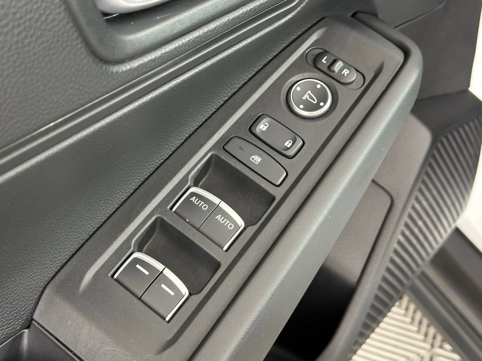 Used 2025 Honda Accord LX image 29