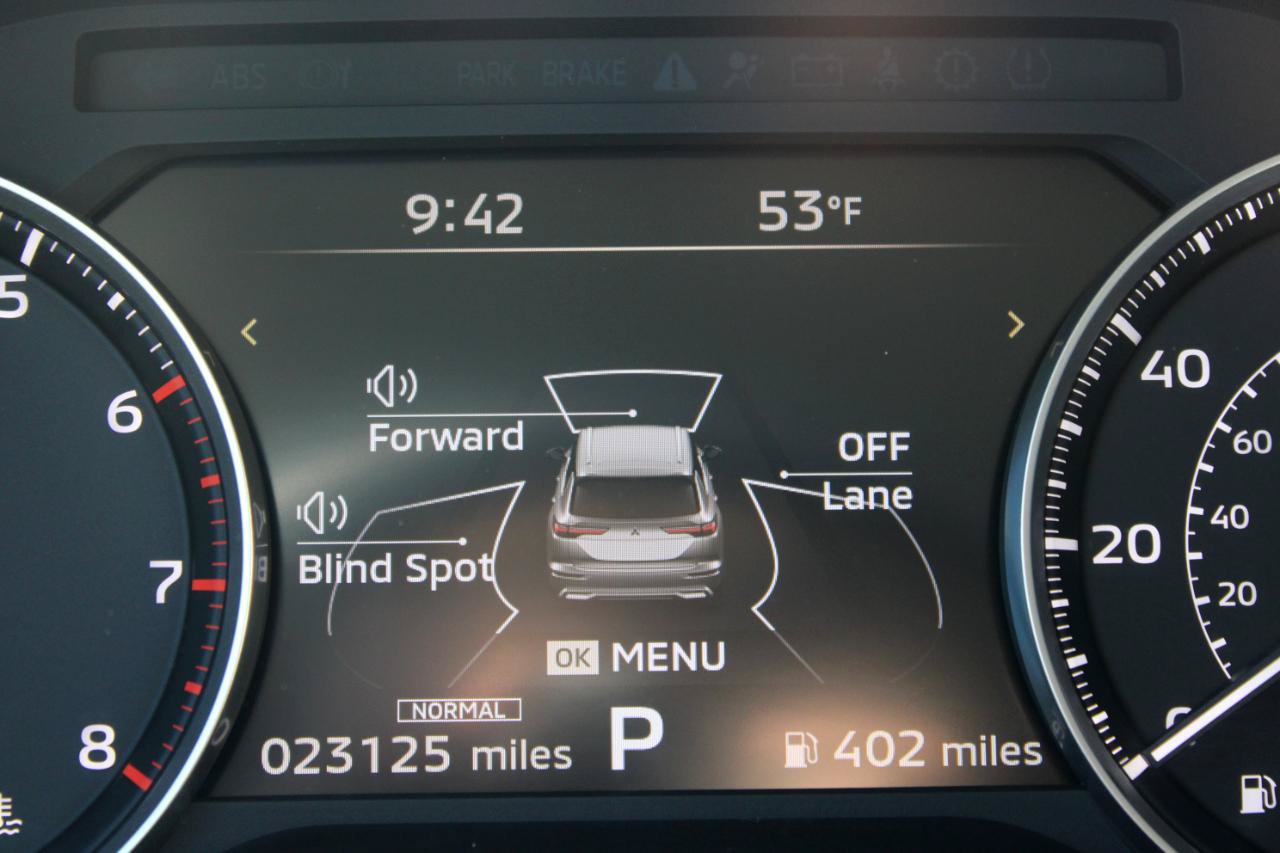 Used 2025 Mitsubishi Outlander SE FWD image 25