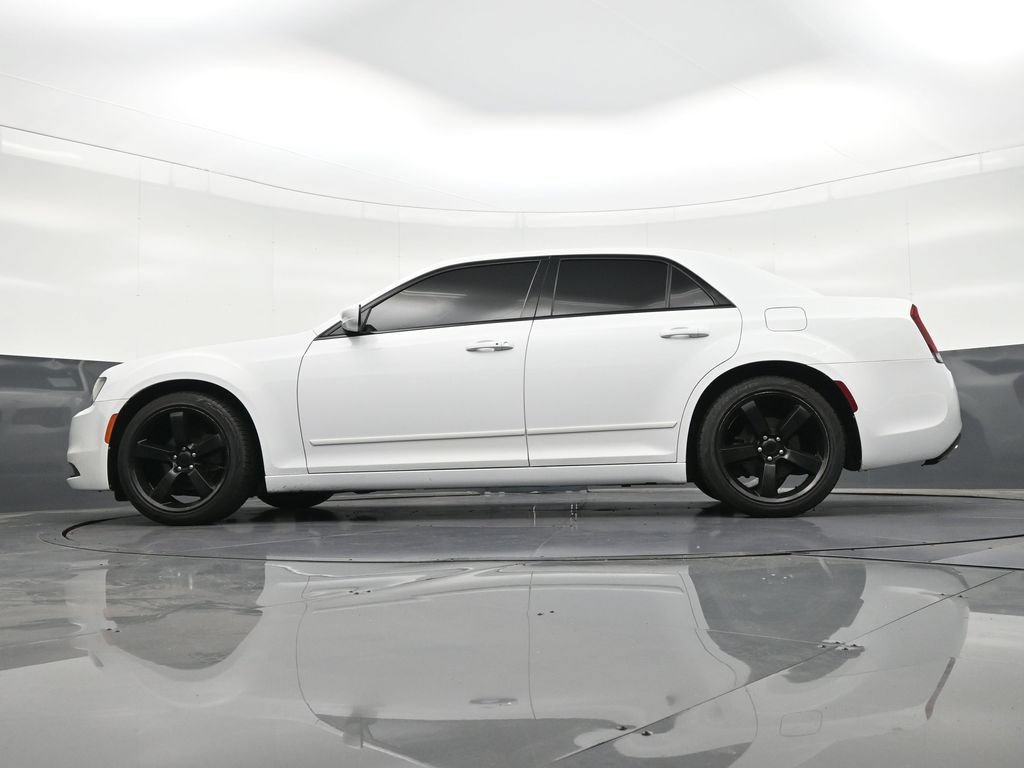 Used 2020 Chrysler 300 S RWD image 23