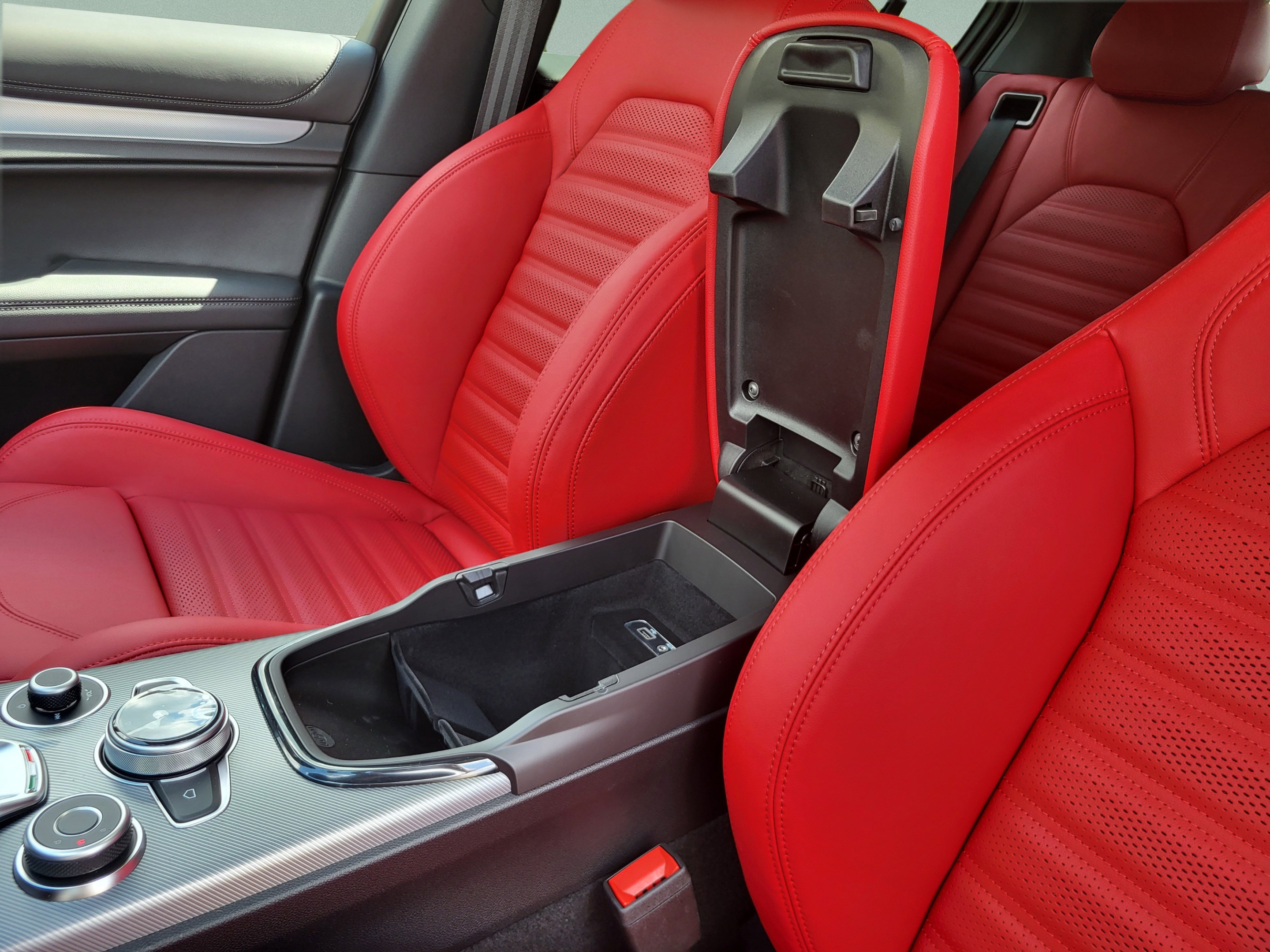 New 2026 Alfa Romeo Stelvio Sprint AWD/4WD image 41