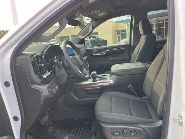 New 2026 Chevrolet Silverado 1500 RST w/ Z71 Off-Road Package AWD/4WD image 18