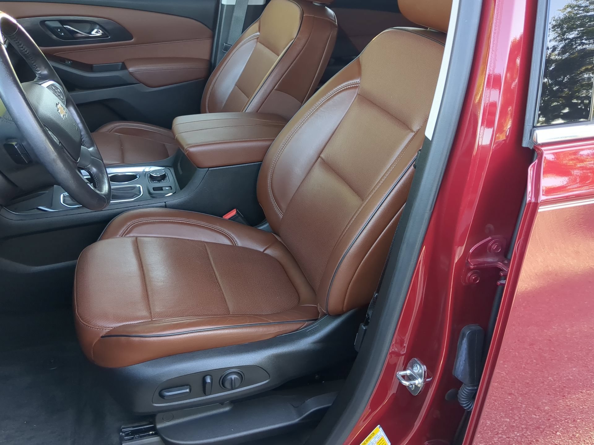 Used 2019 Chevrolet Traverse High Country AWD/4WD image 58