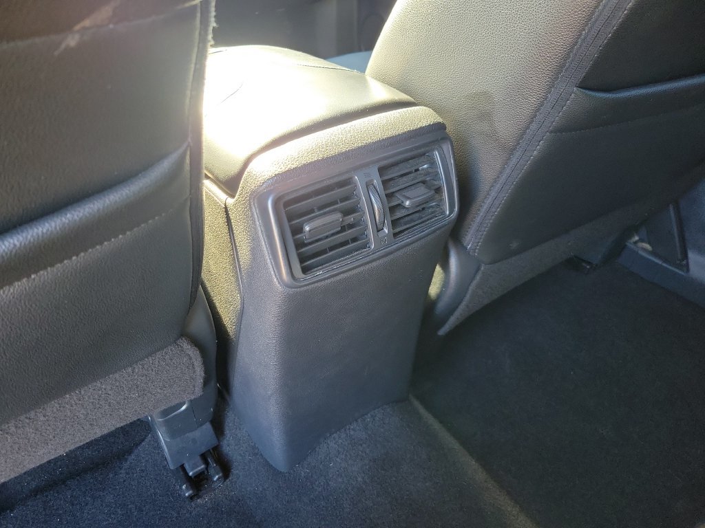Used 2020 Nissan Rogue SL FWD image 12
