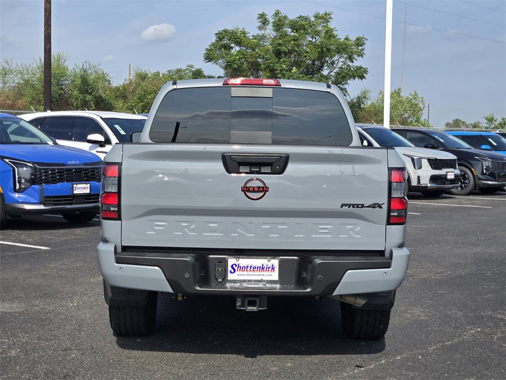 Used 2023 Nissan Frontier PRO-4X w/ Pro Convenience Package image 6
