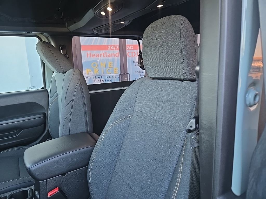 Used 2024 Jeep Wrangler Sport S image 32