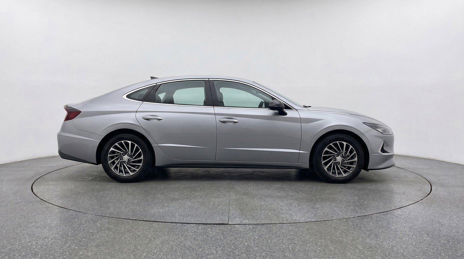 Used 2025 Hyundai Sonata SEL FWD image 11