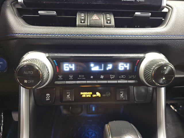 Used 2022 Toyota RAV4 XSE w/ XSE Grade Weather Package AWD/4WD image 25