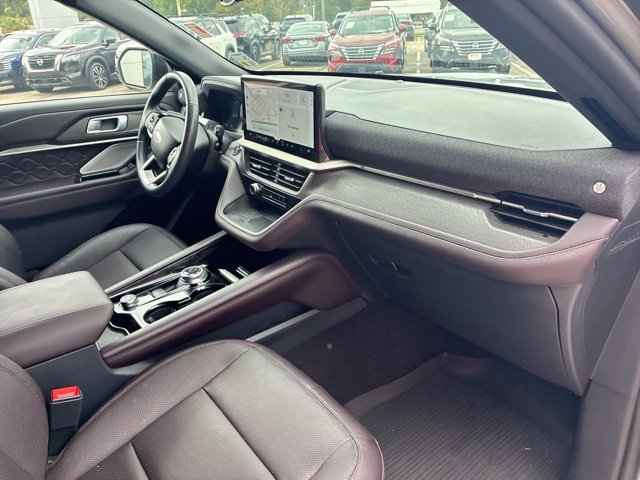 Used 2025 Ford Explorer Platinum w/ Ultimate Package AWD/4WD image 12