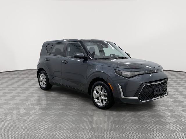 Used 2024 Kia Soul LX w/ Option Group 015 FWD image 13