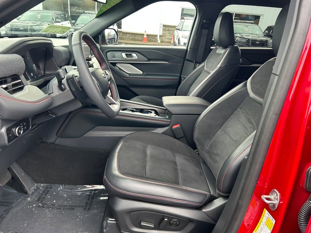 Used 2025 Ford Explorer ST w/ Sun And Sound Package image 5