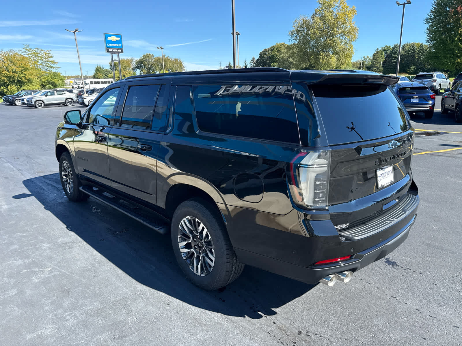 New 2027 Chevrolet Suburban Z71 w/ Comfort Package AWD/4WD image 8