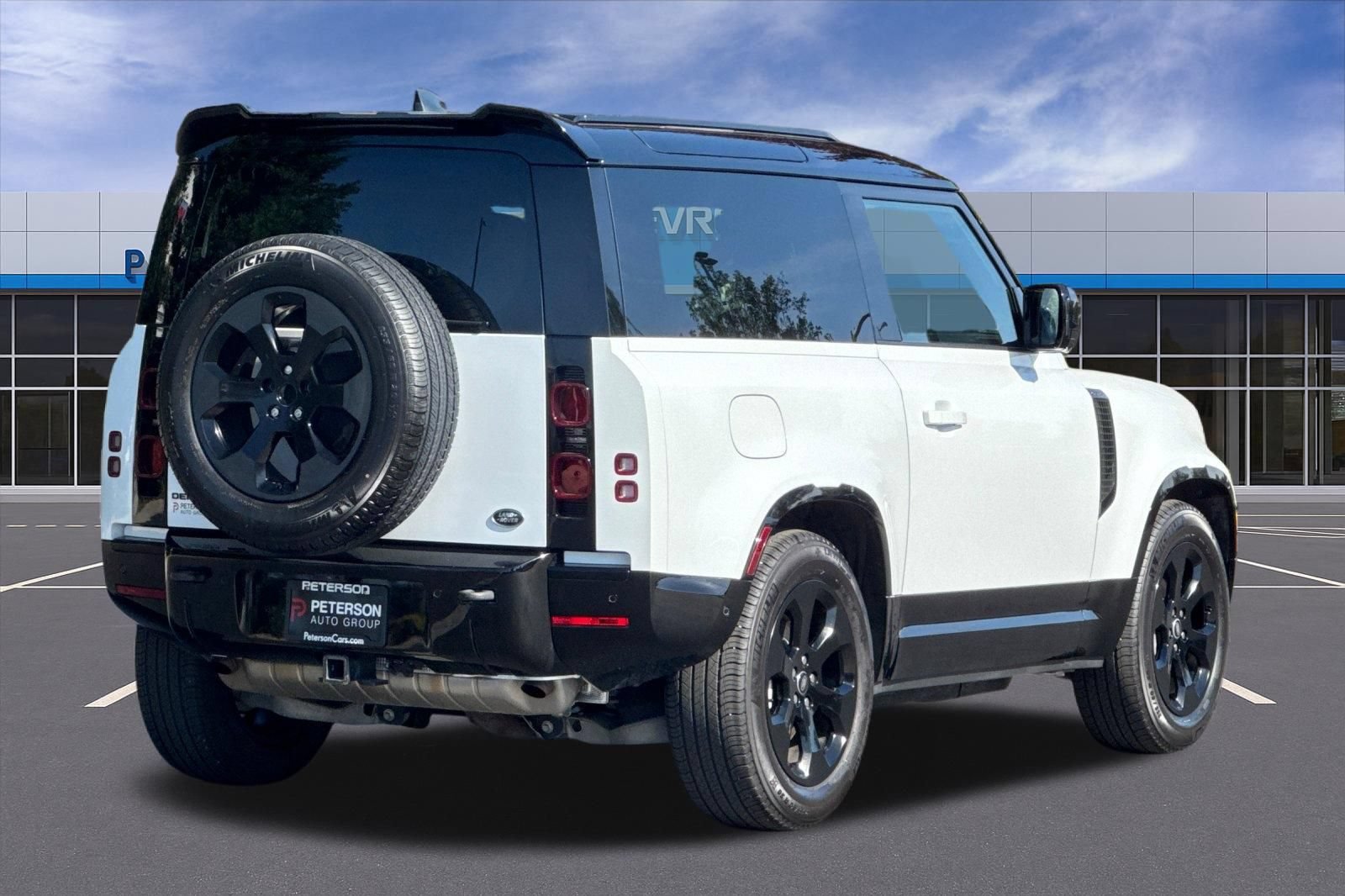 Used 2023 Land Rover Defender 90 X-Dynamic SE AWD/4WD image 4