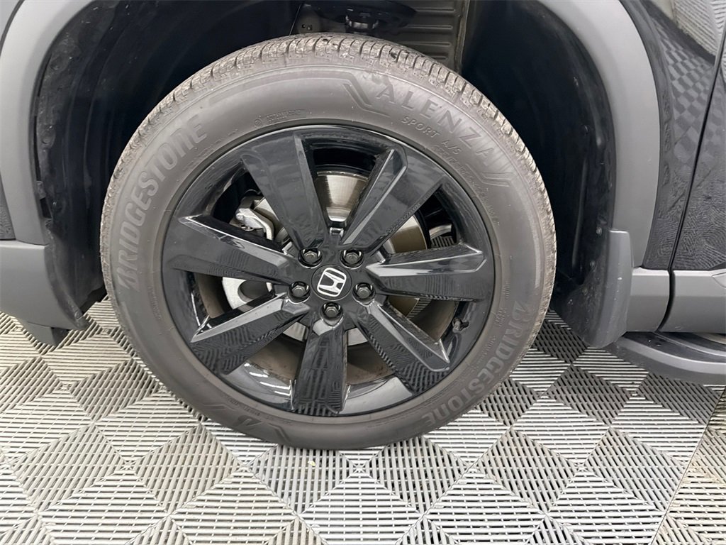 Used 2025 Honda Pilot Black Edition image 13