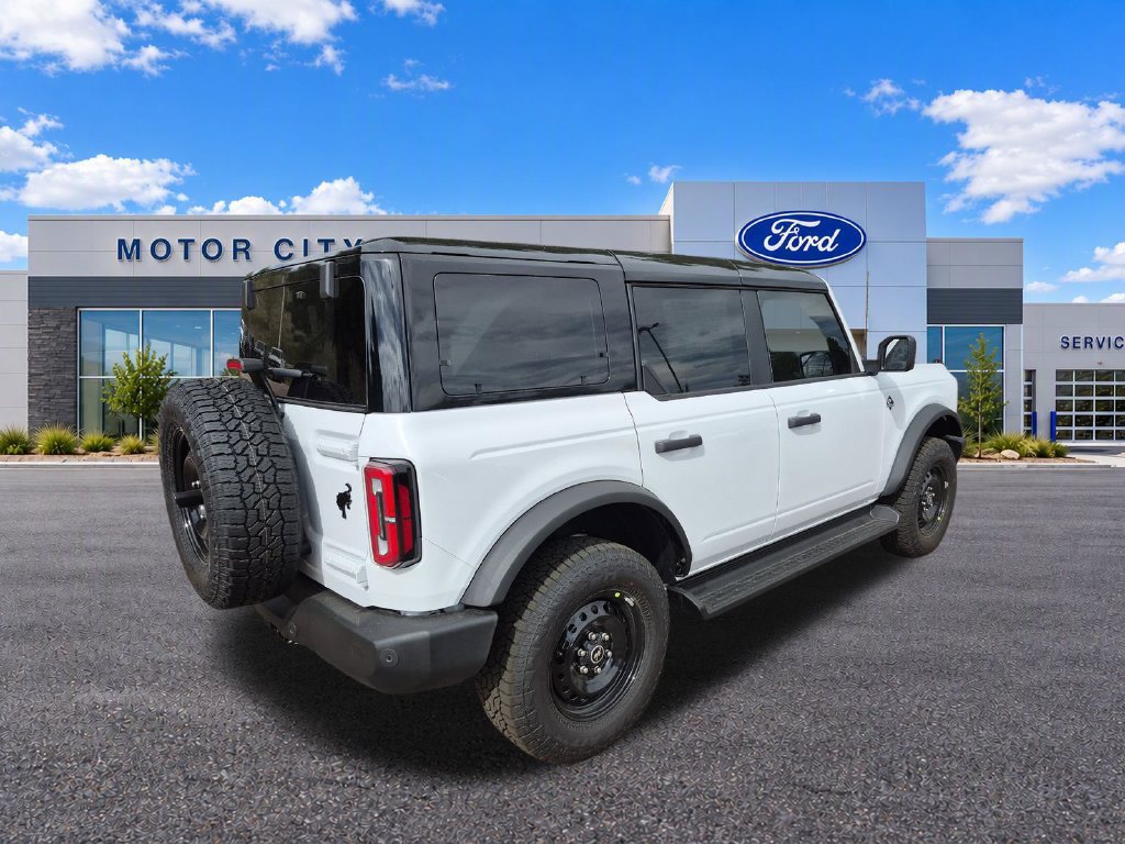 New 2026 Ford Bronco Outer Banks w/ Black Appearance Package AWD/4WD image 5