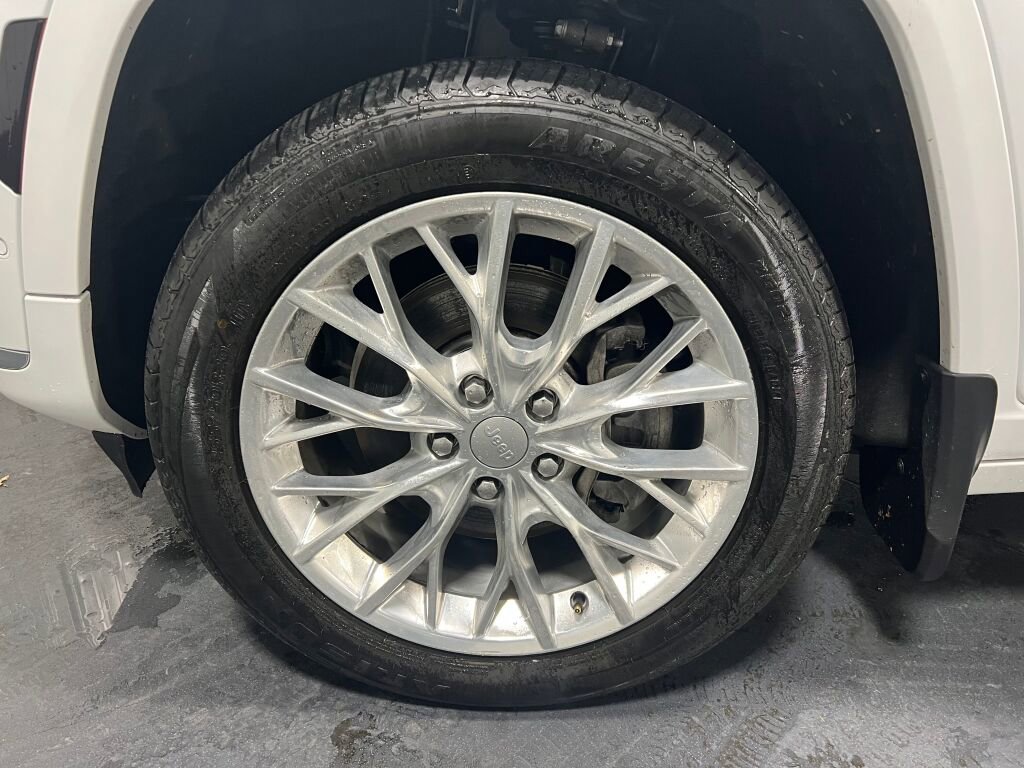 Used 2021 Jeep Grand Cherokee L Summit w/ Advanced Protech Group IV image 26