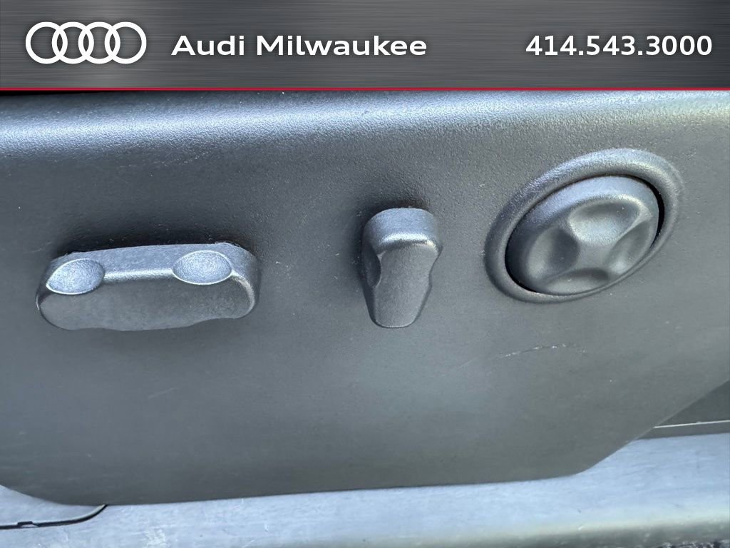 Used 2013 Chevrolet Silverado 2500 LTZ w/ LTZ Plus Package image 17